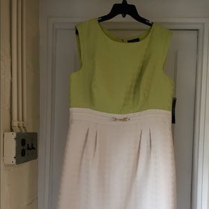 TAHARI by Arthur S Levine Dress